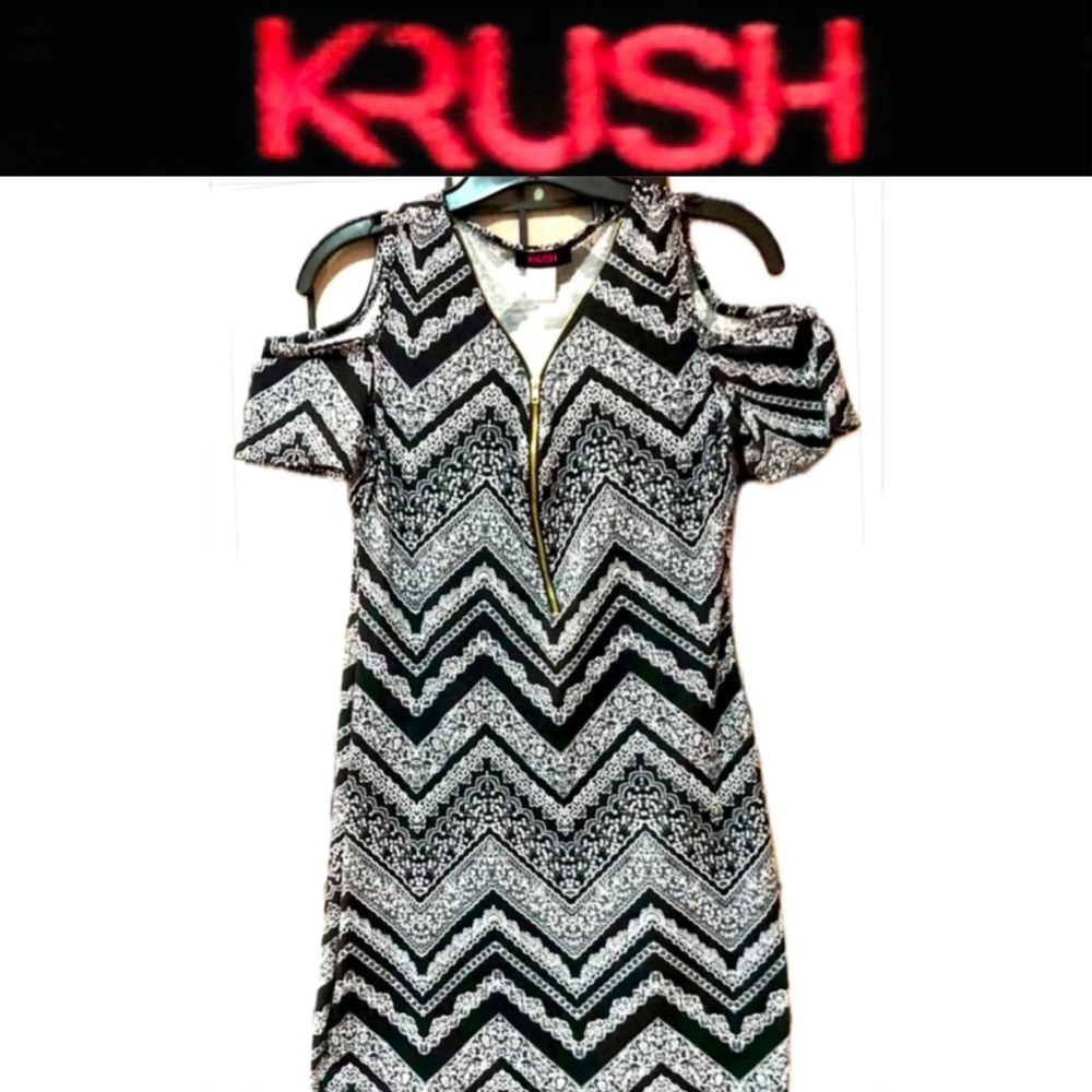 KRUSH cold shoulder dress with front zipper color black/white size M  NWT
